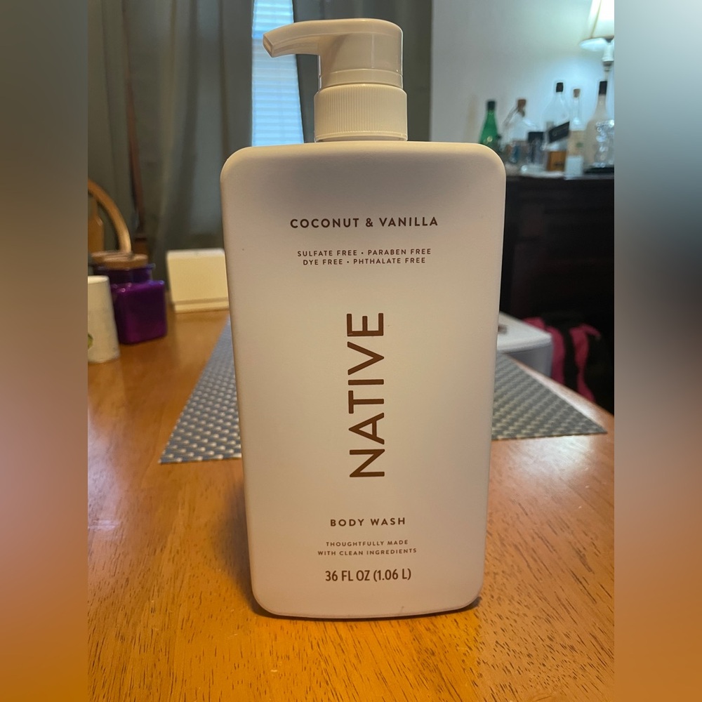 Native Coconut & Vanilla Body Wash